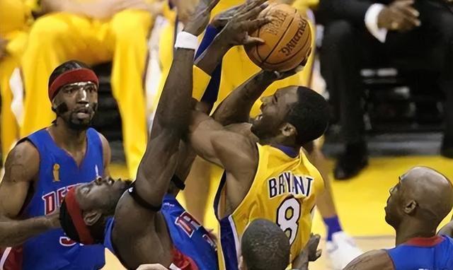 拉什说2004年湖人争冠失败因为科比 他为何诋毁曾称赞过他的科比？